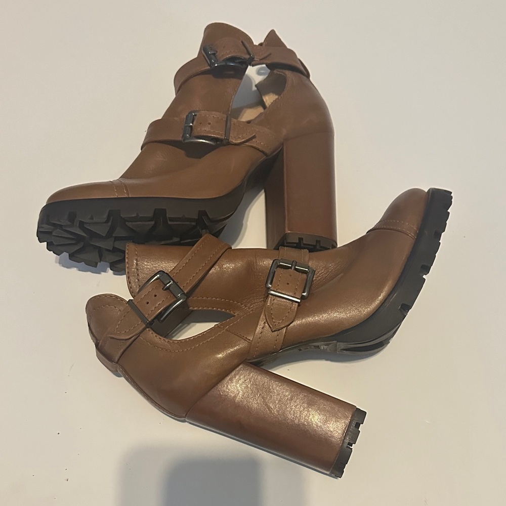 SCHUTZ Brown Genuine Leather Ankle Boots with Buckle Straps Stylish Comfy 7.5